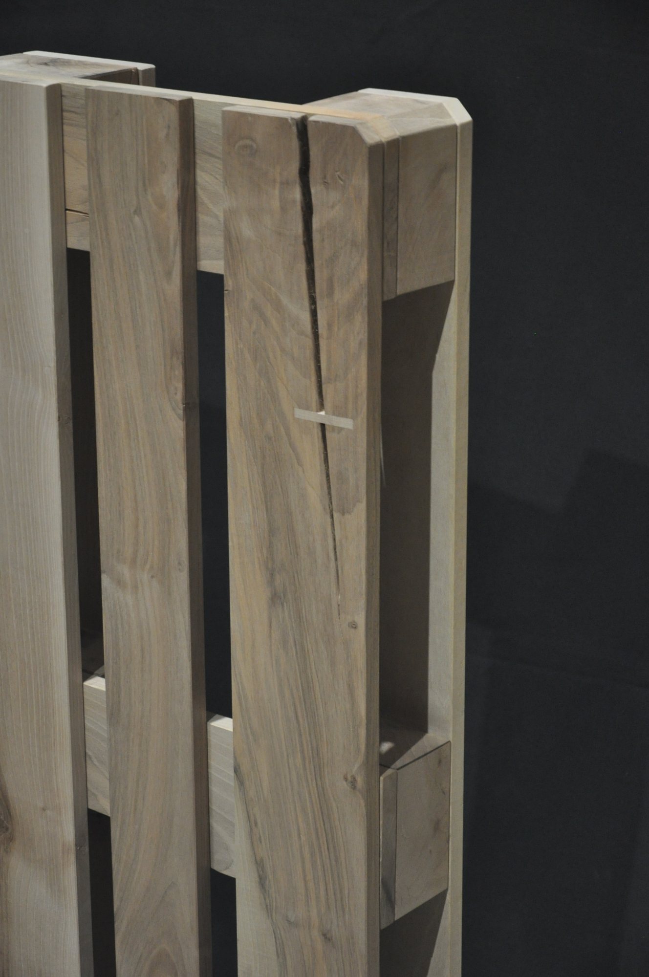 Pallet realizado en nogal