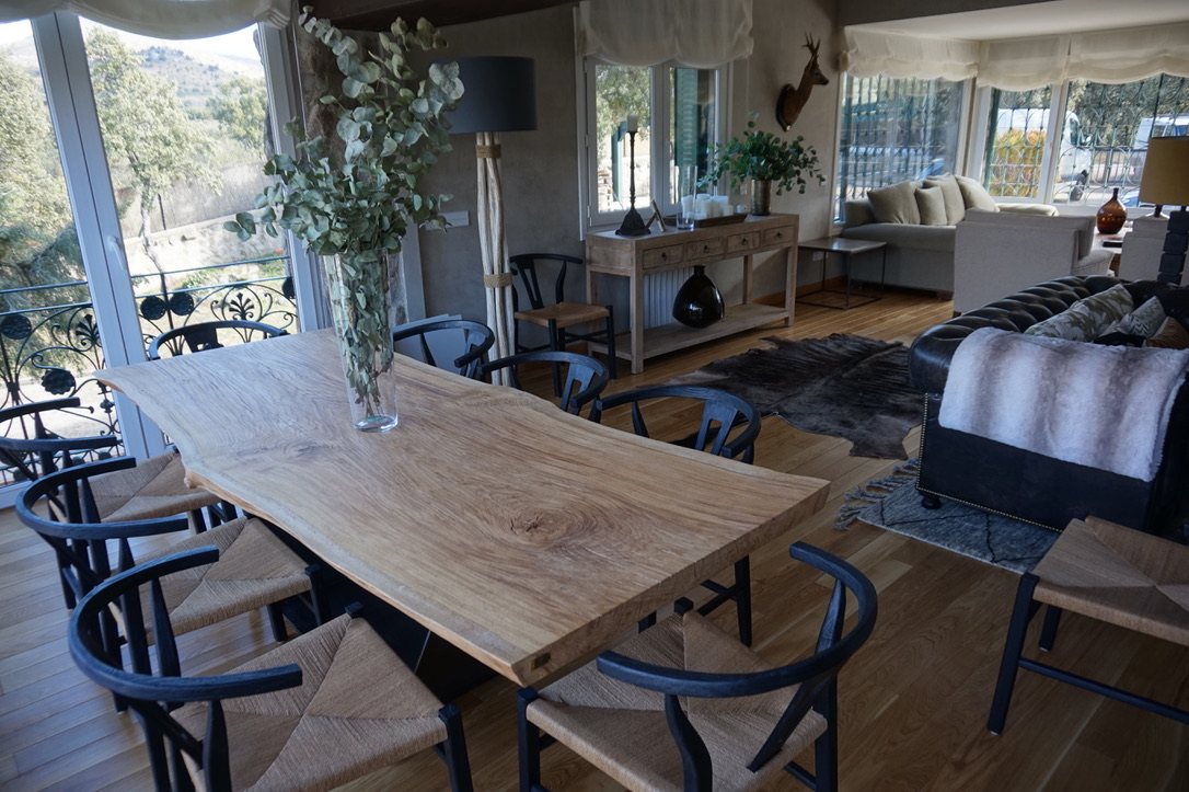 Mesa de comedor en una vivienda
